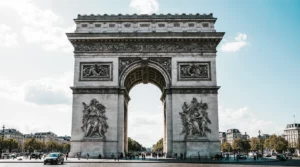 arc de triomphe paris de jour 3syoswlgf5lwj765fcoi 1